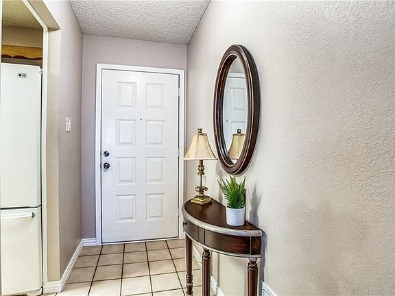 4th image of 3510 Post Oak Dr