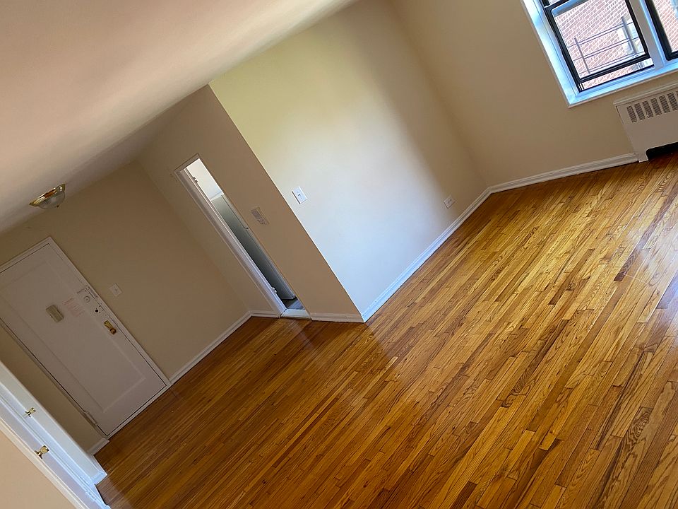 1st image of 13912 84th Dr APT 3C