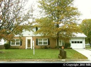 302 S Lincoln Ave, Sterling, VA 20164
