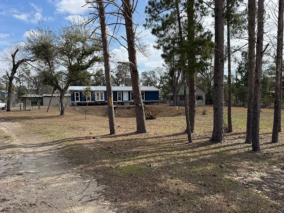 1st image of 15812 Breeze Dr