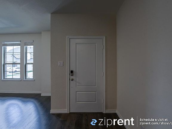 3rd image of 2149 Buffalo Dr