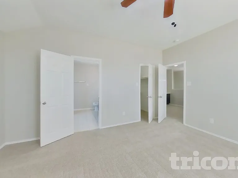 8515 Bartletts Harbor Ct — Photo 10