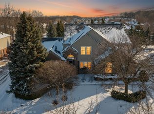 16224 Oak Forest Ct, Northville, MI 48168