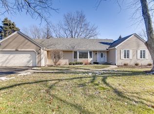 0N351 N Winfield Rd, Winfield, IL 60190