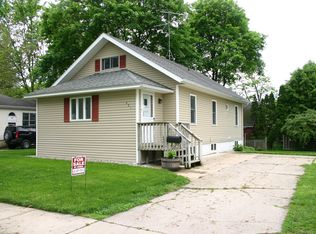 351 Adolph Ave NE, Rockford, MI