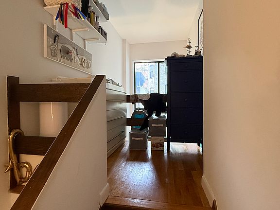 5th image of 125 E 82nd St APT 3