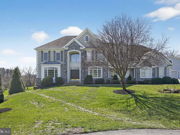 19503 Waneta Dr, Boonsboro, MD 21713