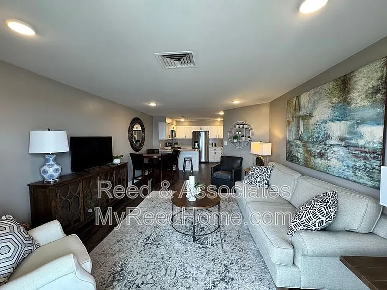 655 Riverside Dr #901A — Photo 8