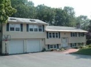 7 Gregory Rd, Chelmsford, MA 01824