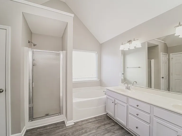 4003 Enderbury Dr — Photo 10
