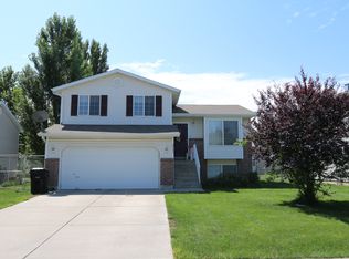 2447 W 1915 N, Clinton, UT 84015