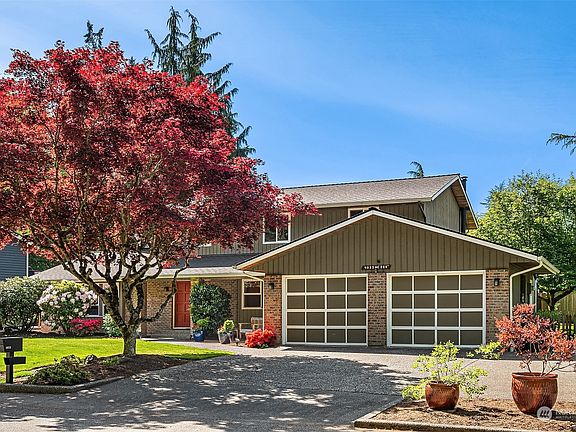 2nd image of 4033 NE 205th Street