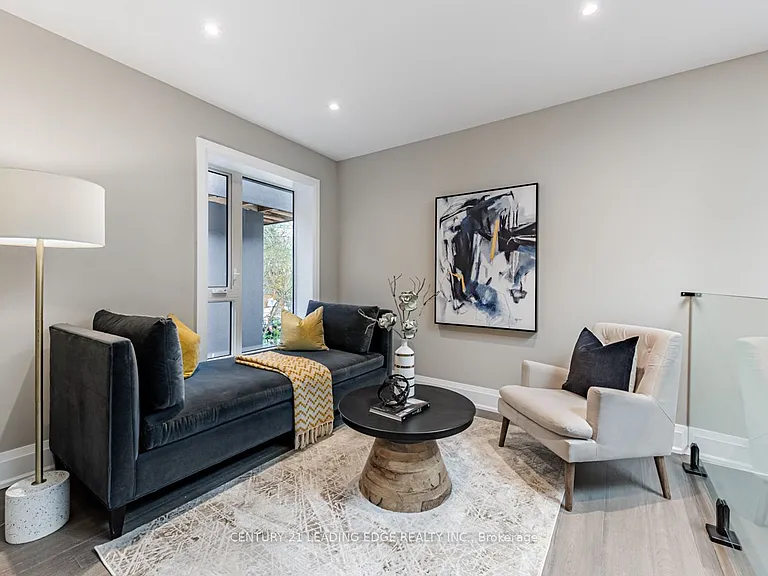 19 Donalda Cres #UPPER — Photo 17