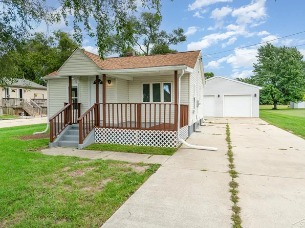 143 Tierney Rd, Bay City, MI 48708