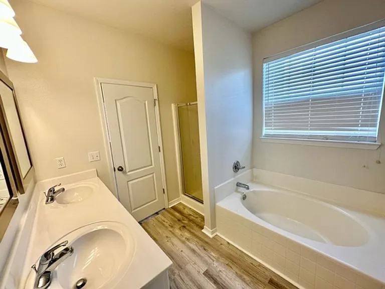 609 Prairie St — Photo 17