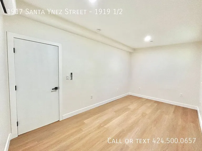 1917 Santa Ynez St #1919-1/2 — Photo 26