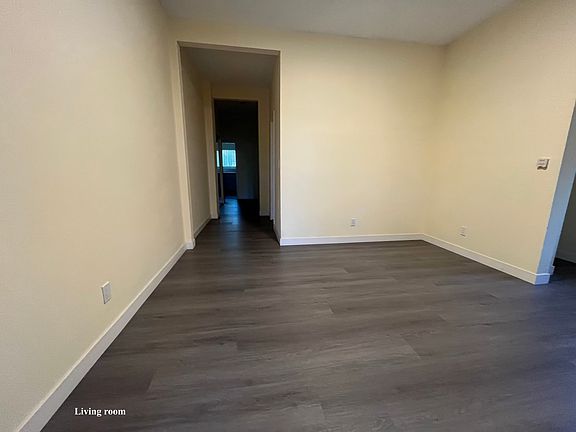 3rd image of 2819 Altura St Unit 1/2