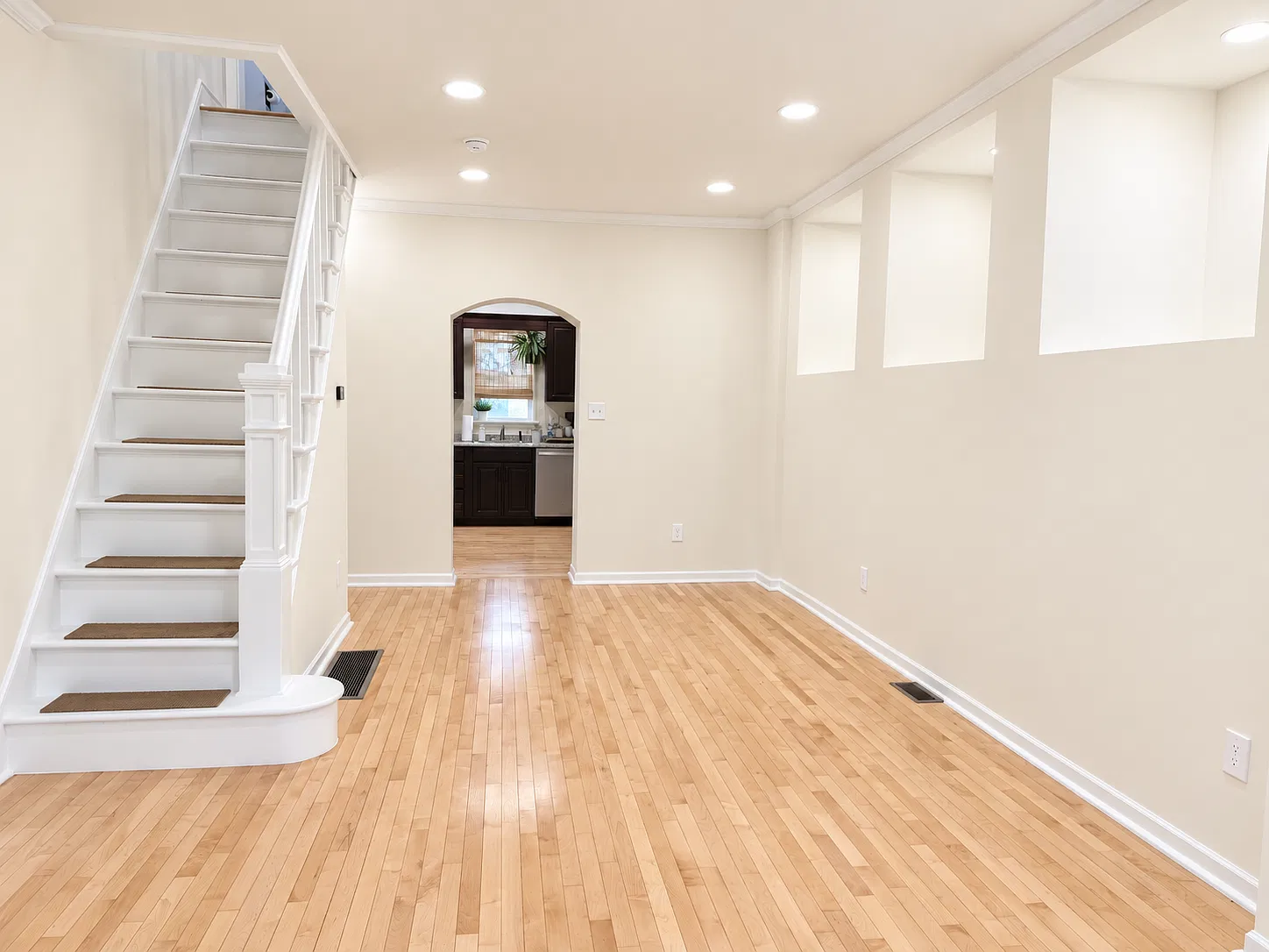 2 bed, 795 sqft, $2,100 — Photo 3