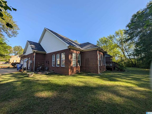 3rd image of 40 Manor Pl