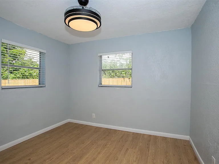 1135 NW 6th Ave #B — Photo 4