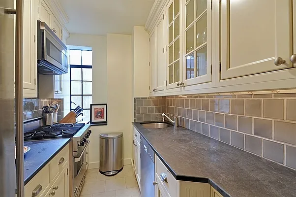 Rented by Nest Seekers International | media 3