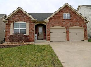 311 Madeira Ct, Saint Peters, MO 63376