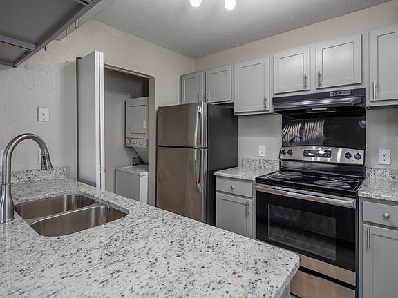 Brentwood Kitchen-Granite