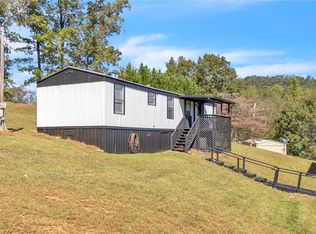 355 Ravenwood Ln, Pickens, SC 29671