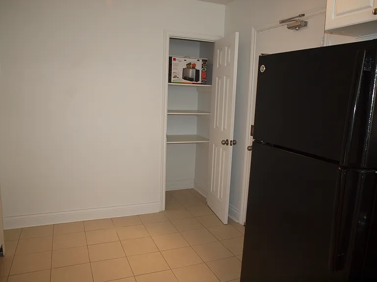 358 McArthur Ave — Photo 36