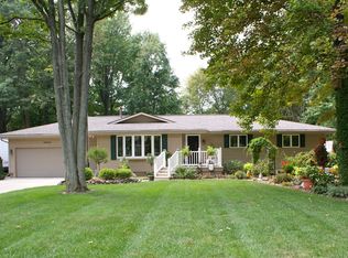 4956 Raymond Rd, Midland, MI 48642