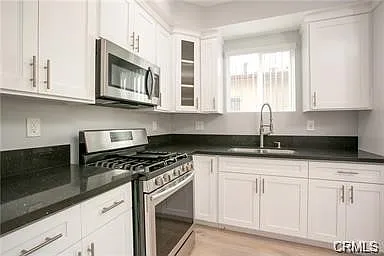 4 bed, 1421 sqft, $3,550 — Photo 3