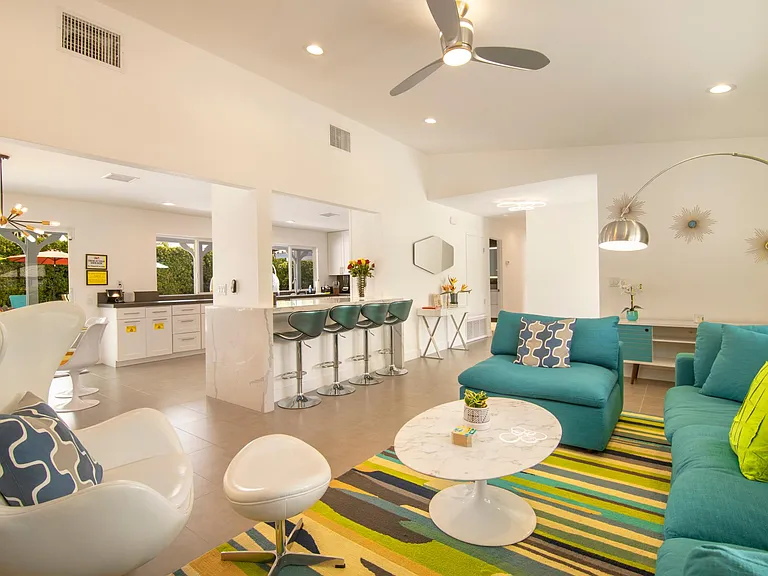 920 N Cerritos Dr — Photo 17