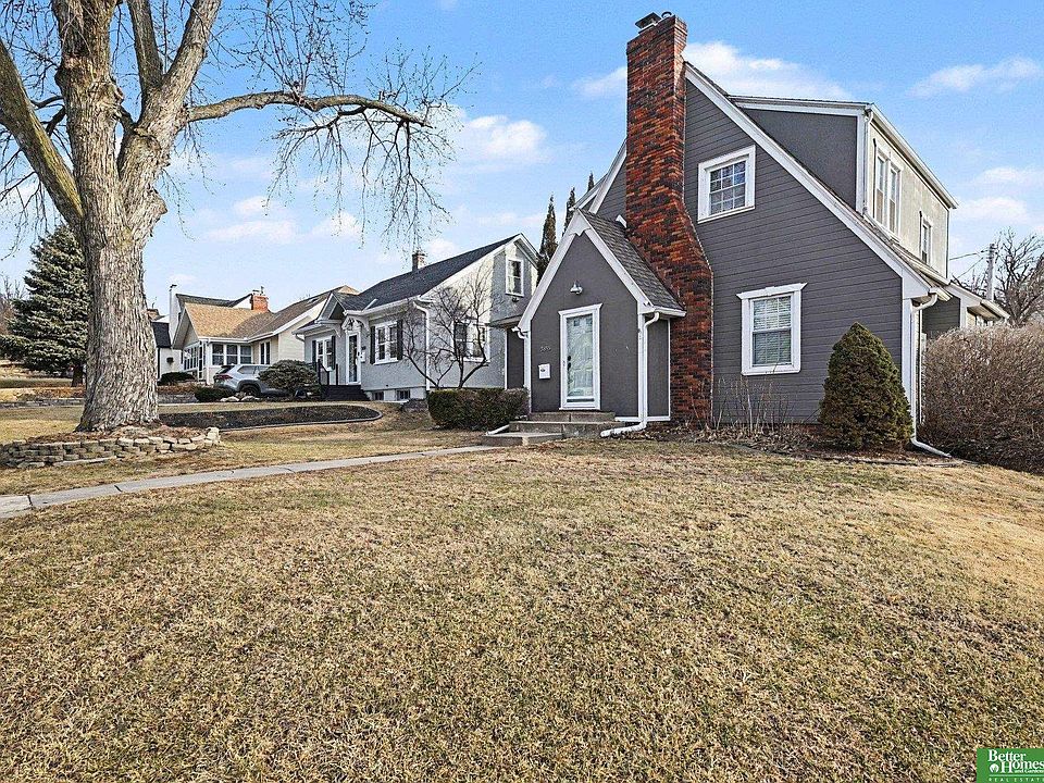 1st image of 5855 William St