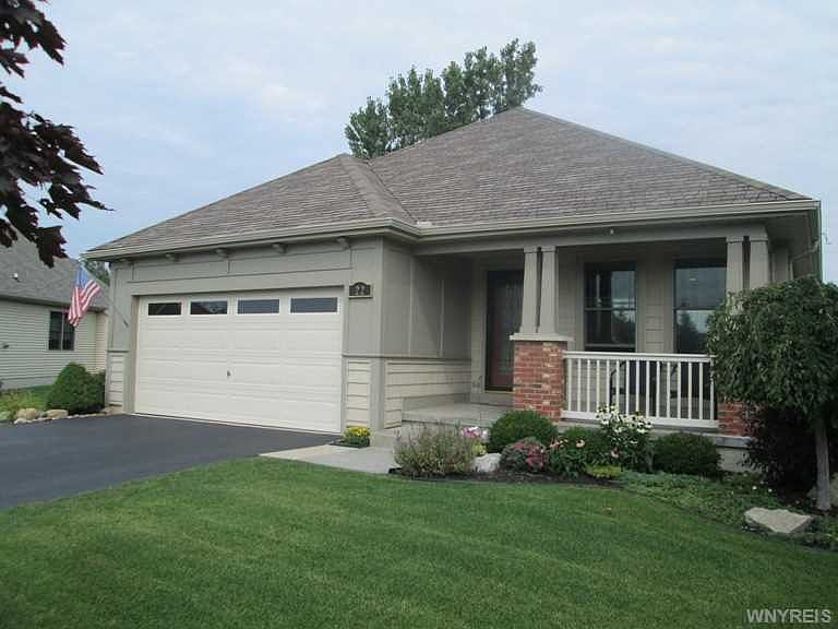 1st image of 22 Lakeside Cir