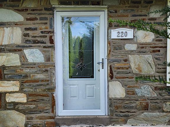 4th image of 220 County Line Rd