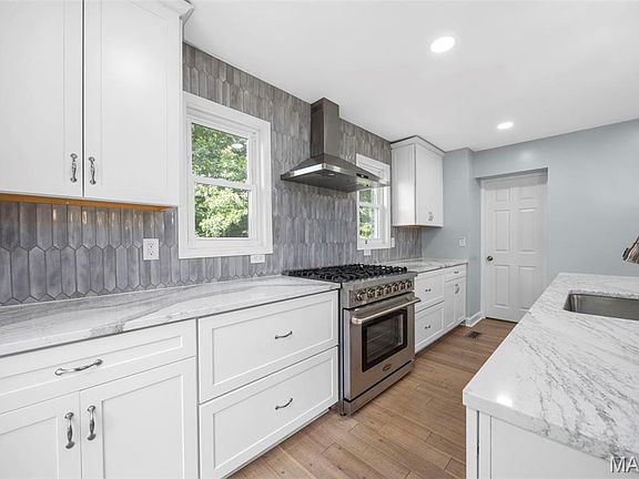 5th image of 12182 Royal Valley Dr