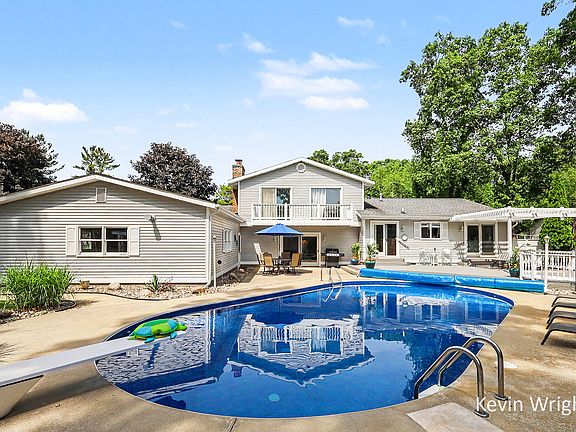 4th image of 3734 Fern Hills Dr