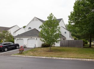 17 Lazarus Dr, Freehold, NJ 07728