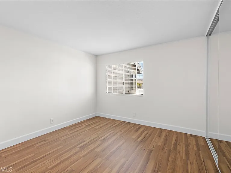 9 Dover Pl — Photo 14
