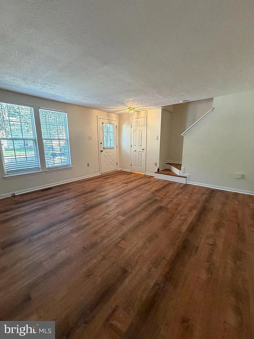 3 bed, 3.5 bath, 1540 sqft, $2,600 — Photo 2