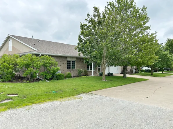 204 E Church St Unit 6, Forrest, IL 61741
