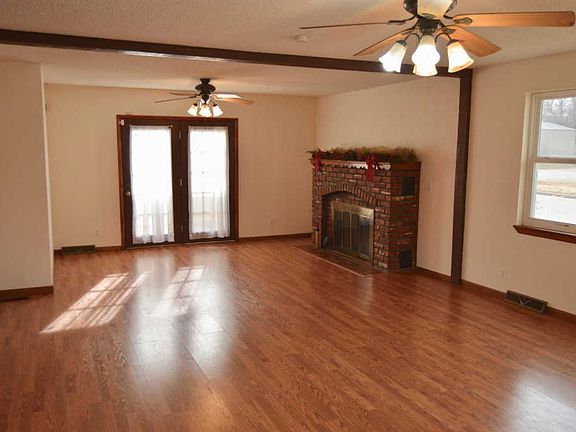5th image of 509 N Ash St