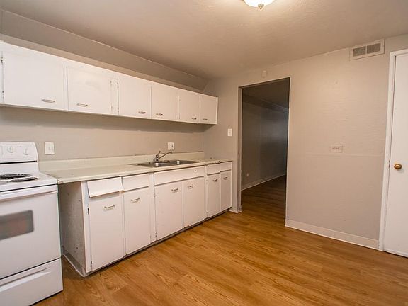5th image of 3190 W Louisiana Ave APT 114