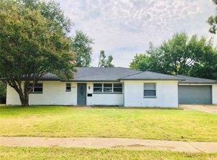 1010 Ross Dr, Irving, TX 75061