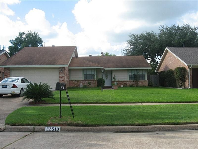 1st image of 22518 Braken Manor Ln