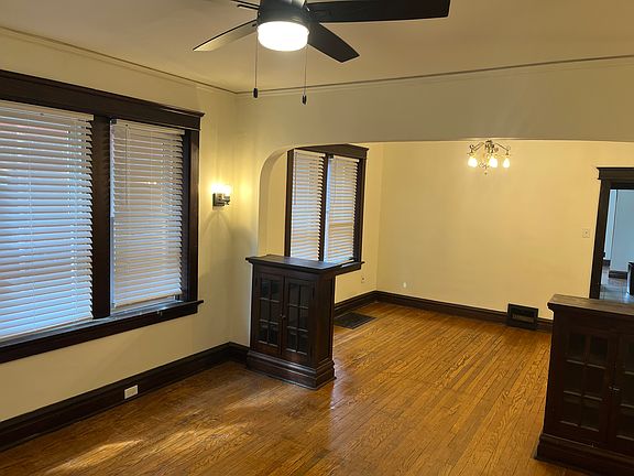 4th image of 3435 Klocke St APT 1W