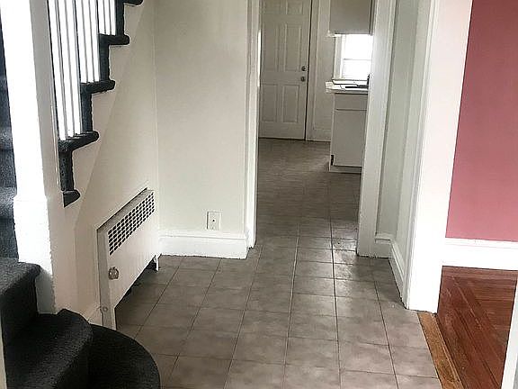 2nd image of 1067 Mora Pl