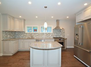 48 Vista Way, Port Washington, NY 11050