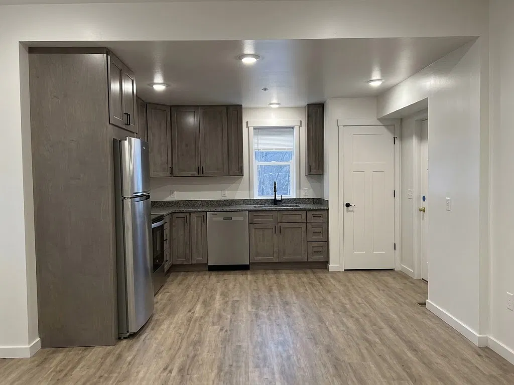 118 Pine Street - B — Photo 4