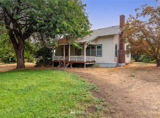 3597 Iroquois Ln, Wenatchee, WA 98801